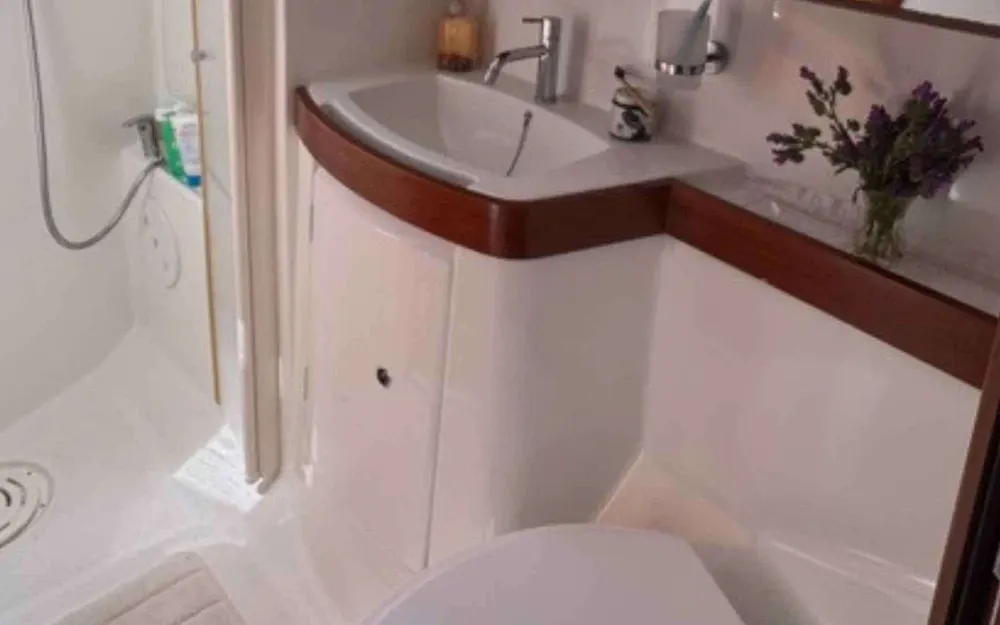 slider 3 Beneteau Oceanis 43