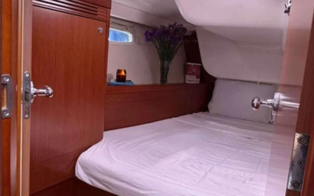 slider 5 Beneteau Oceanis 43