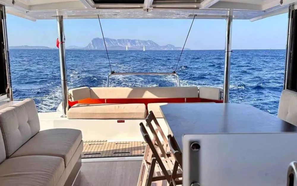 slider 3 Bali Catamarans Bali 4.6