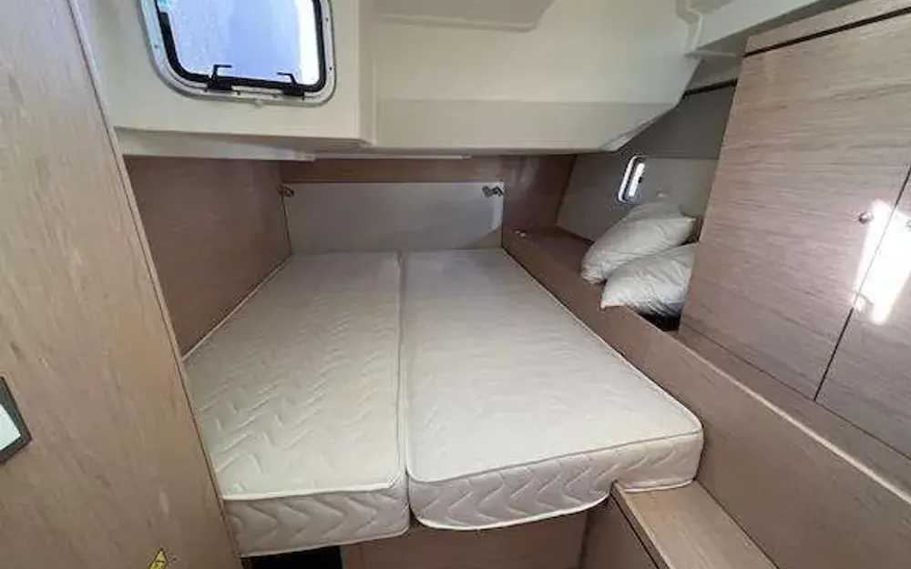 slider 4 Beneteau Oceanis 51.1