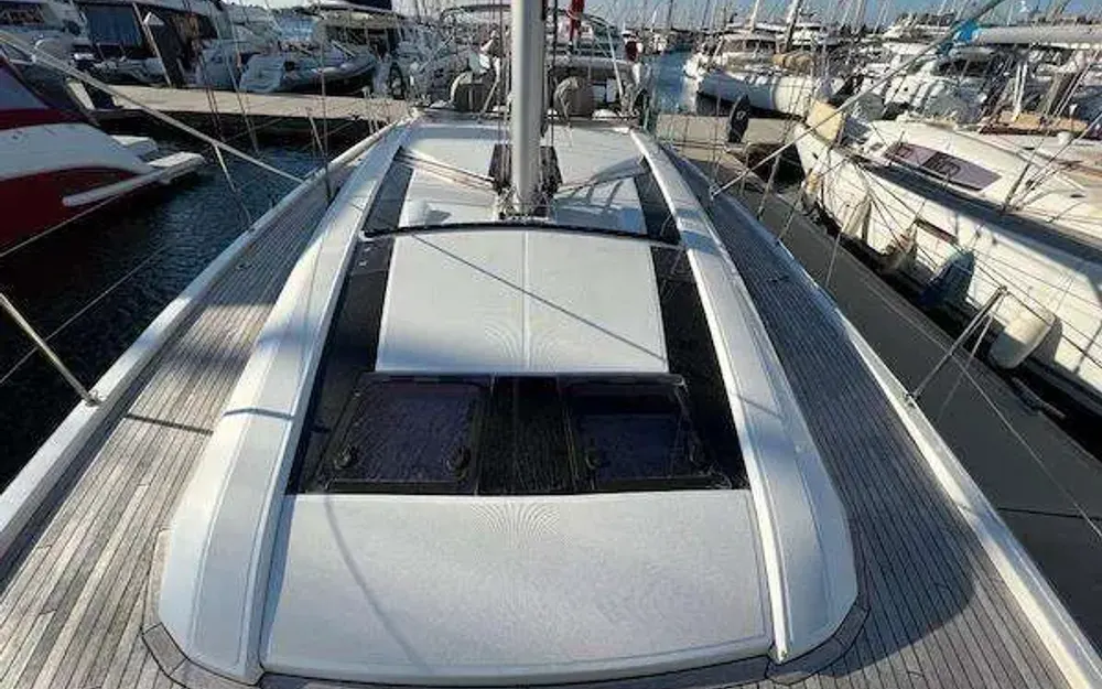 slider 8 Beneteau Oceanis 51.1
