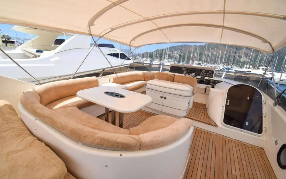 slider 1 Princess  23 M