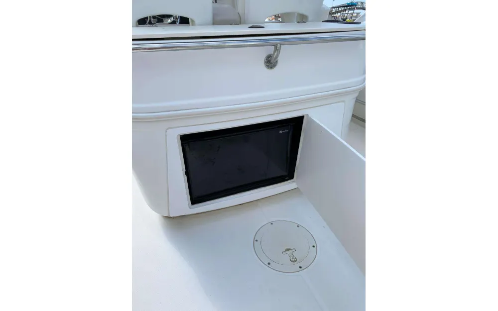 slider 22 Boston Whaler  320 Outrage