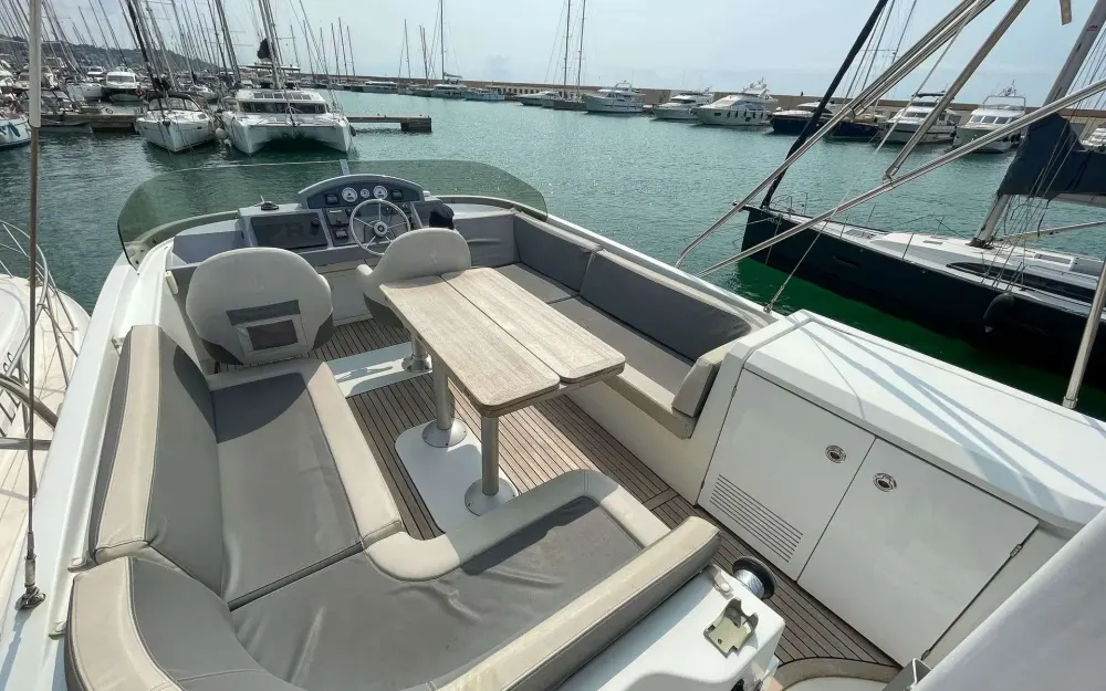 slider 21 Beneteau Swift Trawler 44