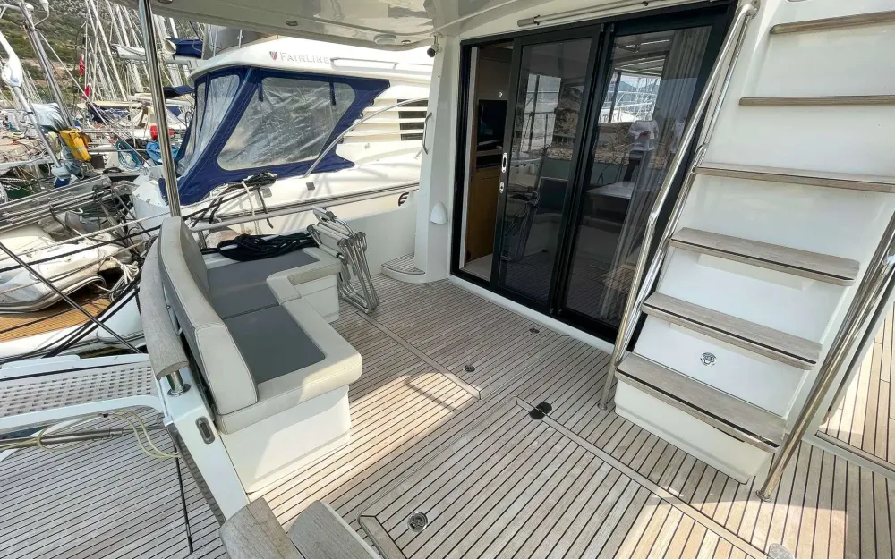 slider 3 Beneteau Swift Trawler 44