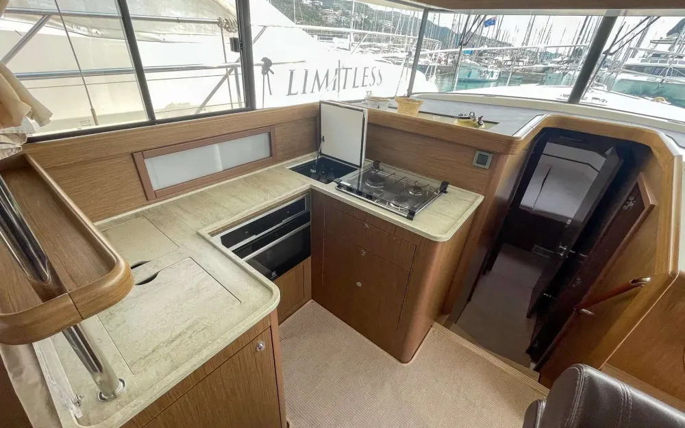 slider 8 Beneteau Swift Trawler 44