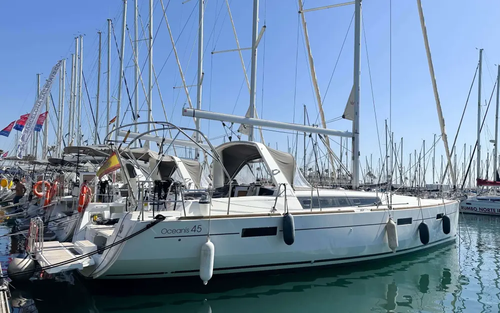 slider 0 Beneteau Oceanis 45