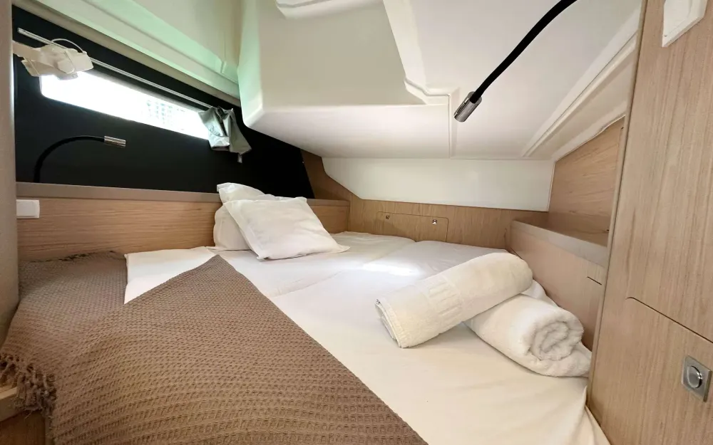 slider 9 Beneteau Oceanis 45