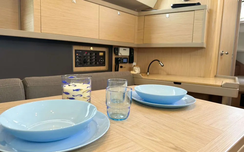 slider 19 Beneteau Oceanis 45
