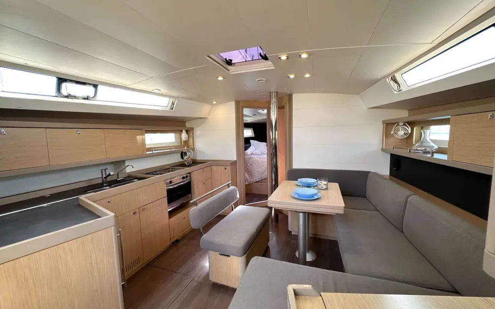 slider 24 Beneteau Oceanis 45
