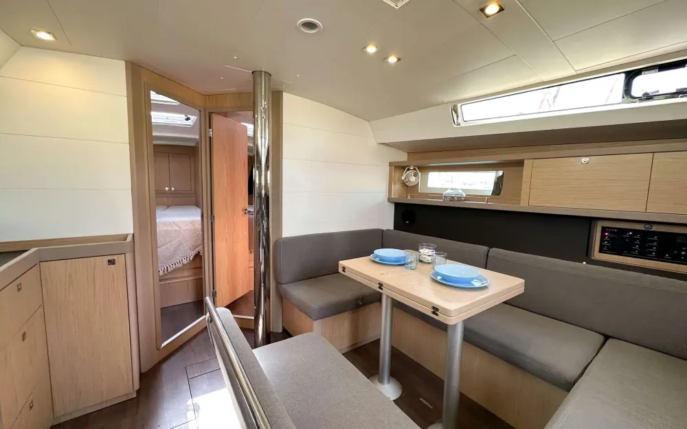 slider 28 Beneteau Oceanis 45