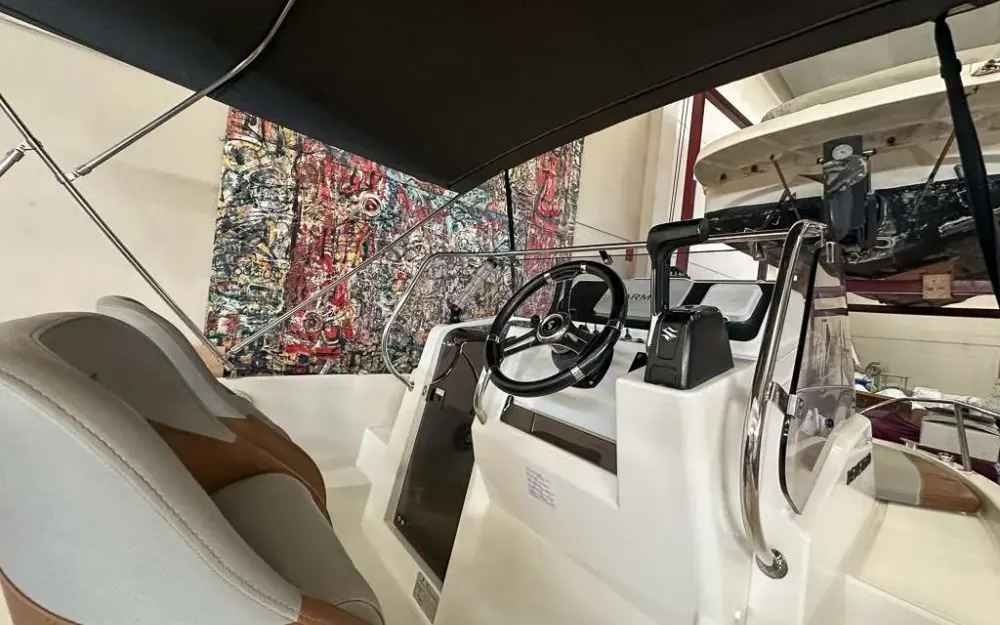 slider 1 Beneteau Flyer 6 SUNdeck