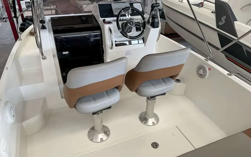 slider 2 Beneteau Flyer 6 SUNdeck