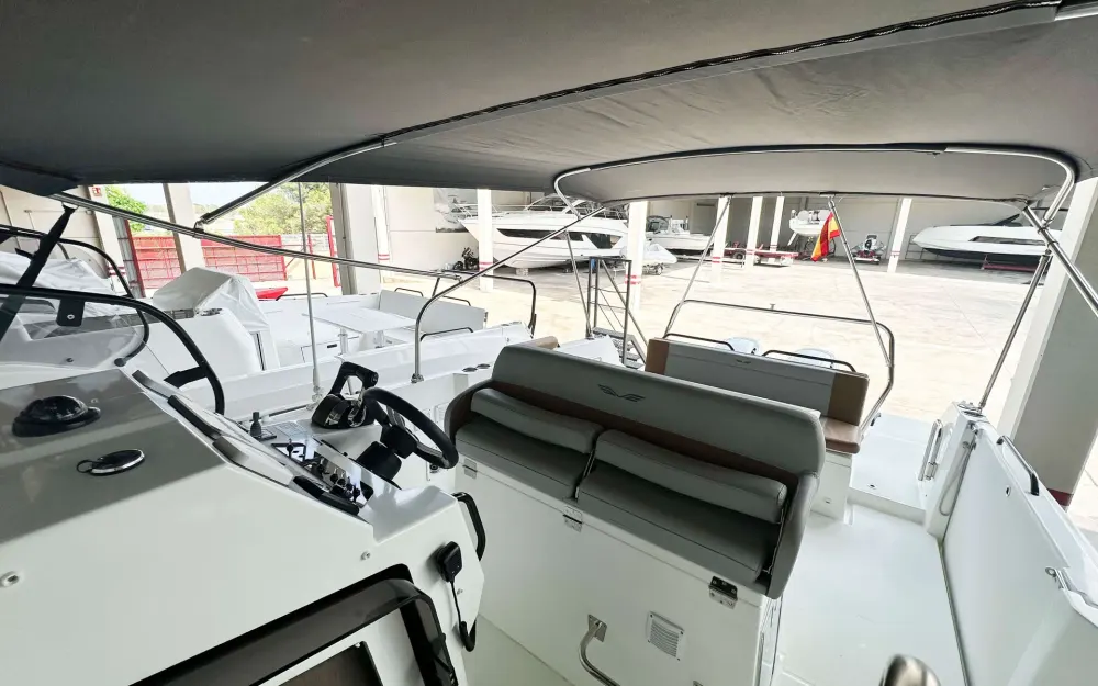 slider 2 Beneteau Flyer 9 Spacedeck