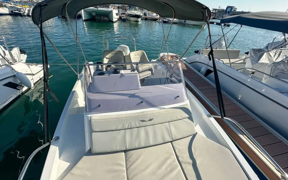 slider 5 Beneteau Flyer 6 SUNdeck