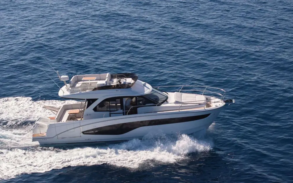 slider 0 Beneteau Antares 12