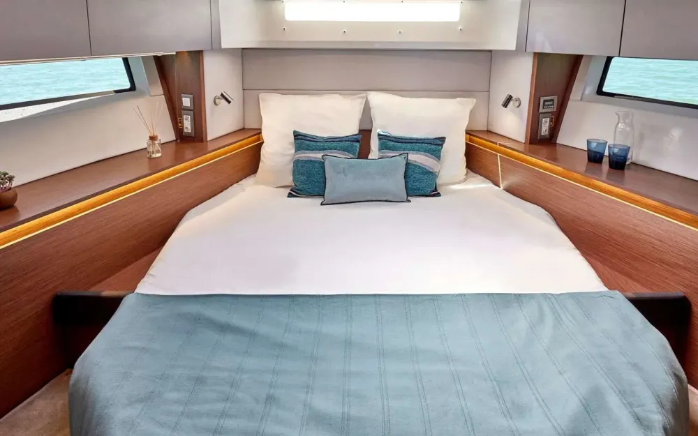 slider 12 Beneteau Antares 12