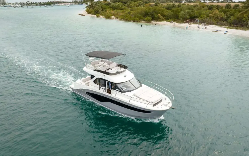 slider 14 Beneteau Antares 12