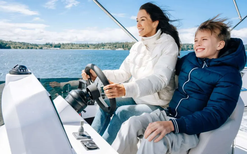slider 17 Beneteau Antares 12