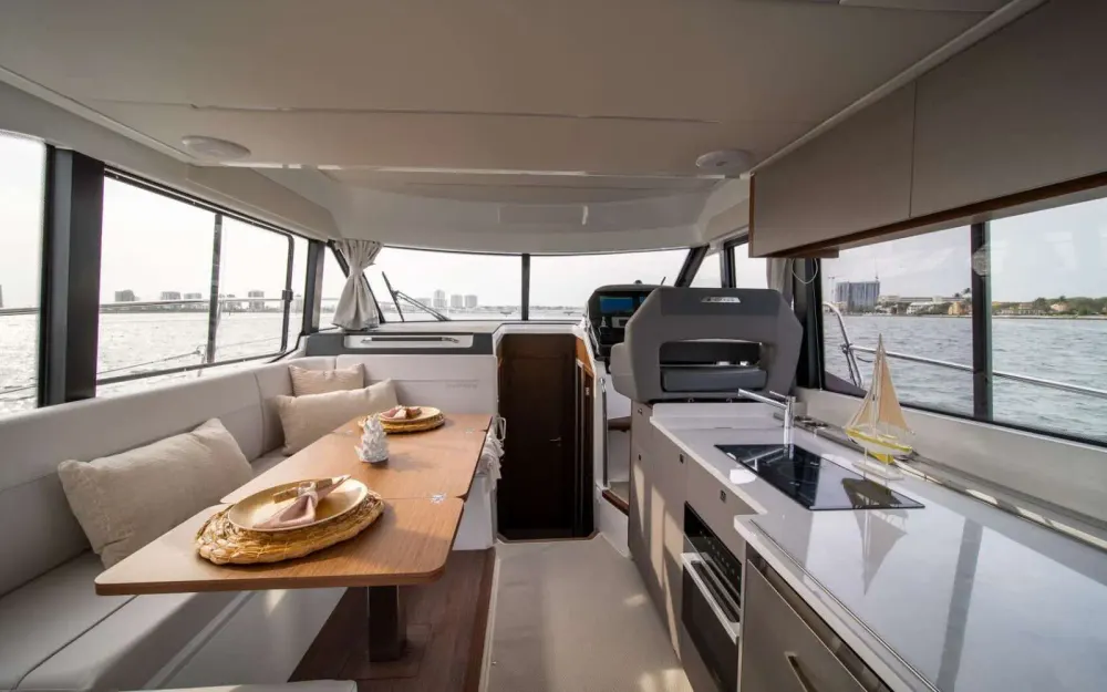 slider 22 Beneteau Antares 12