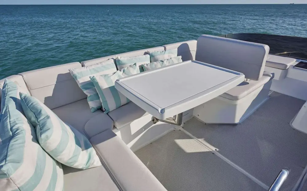 slider 6 Beneteau Antares 12