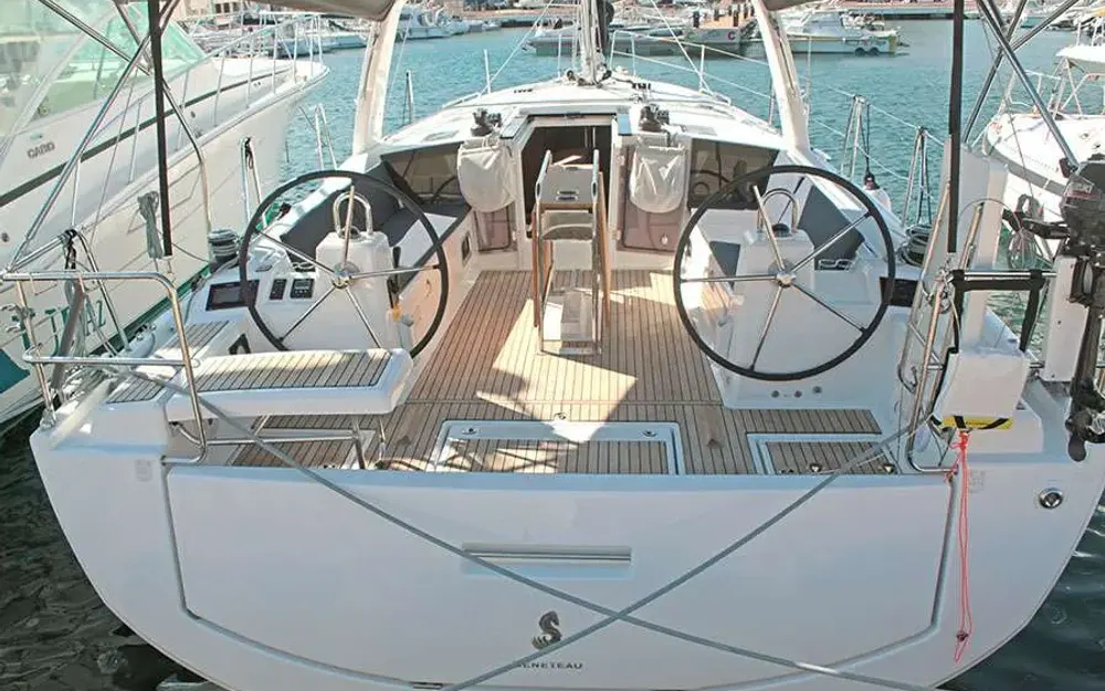 slider 16 Beneteau Oceanis 41.1