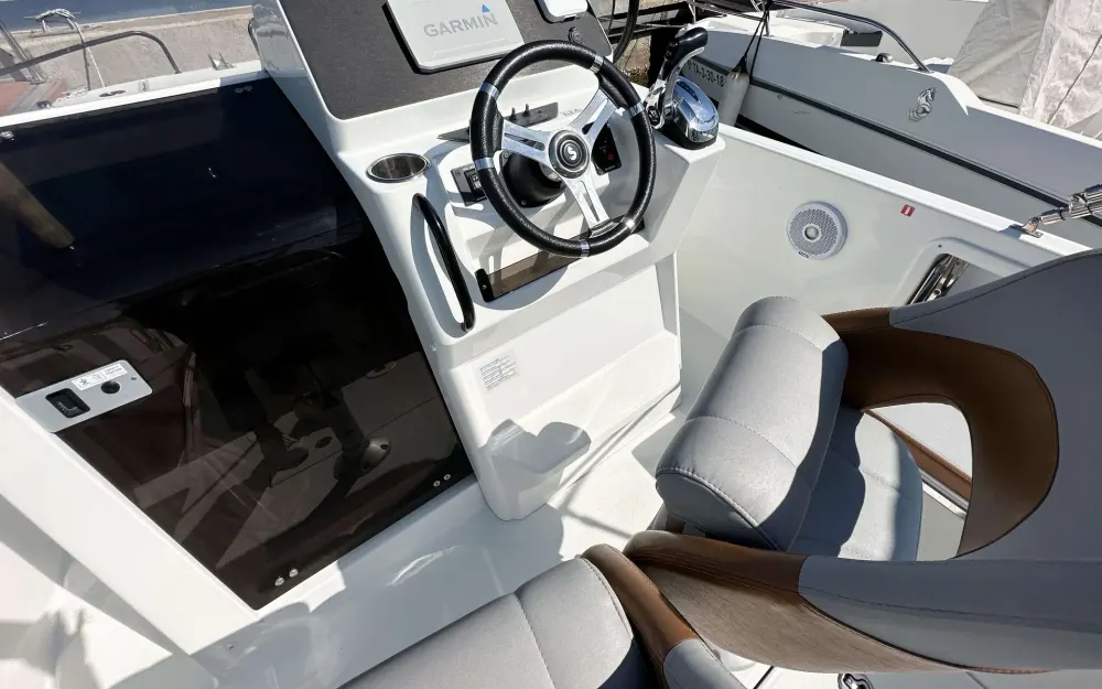 slider 4 Beneteau Flyer 7 SPACEdeck