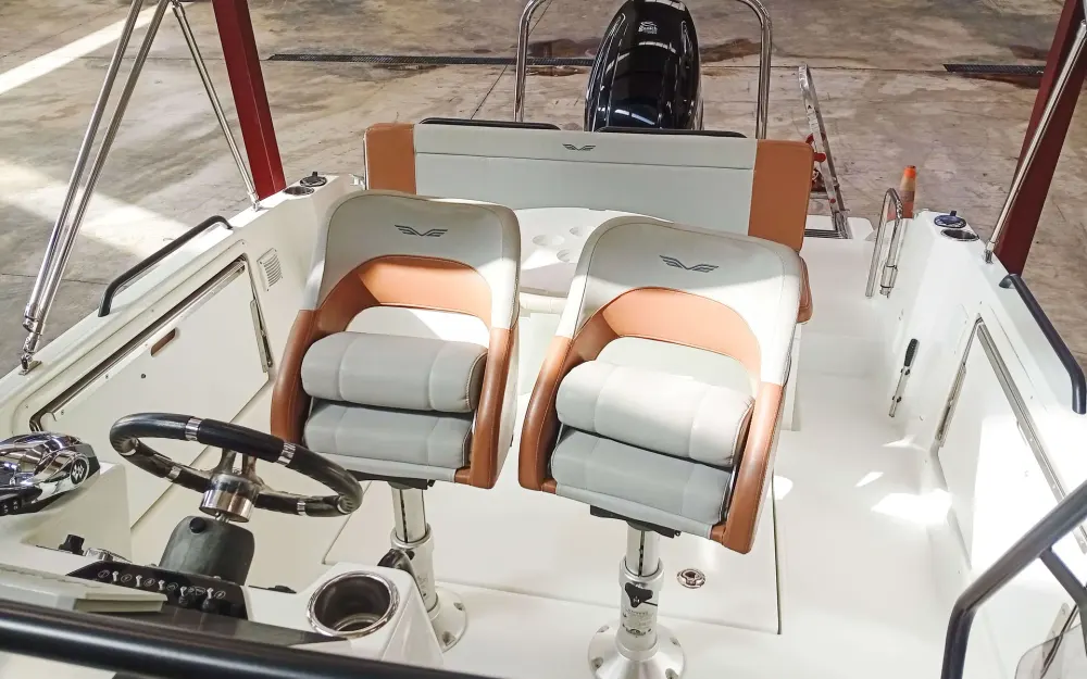 slider 2 Beneteau Flyer 7 SUNdeck