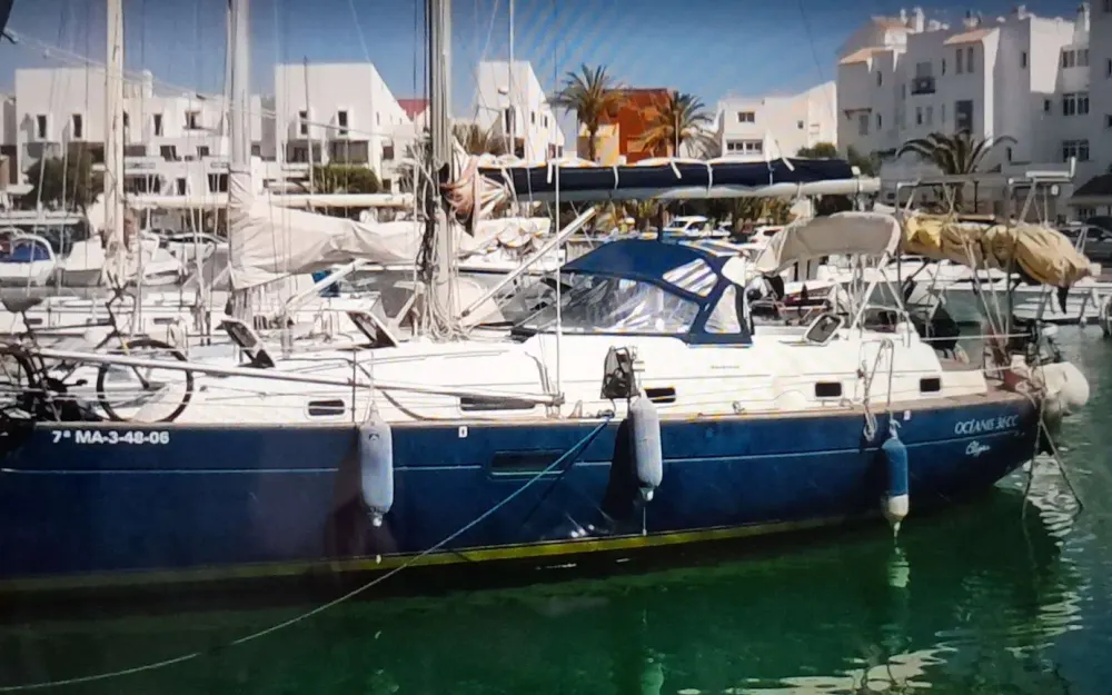 slider 15 Beneteau Oceanis 36 CC