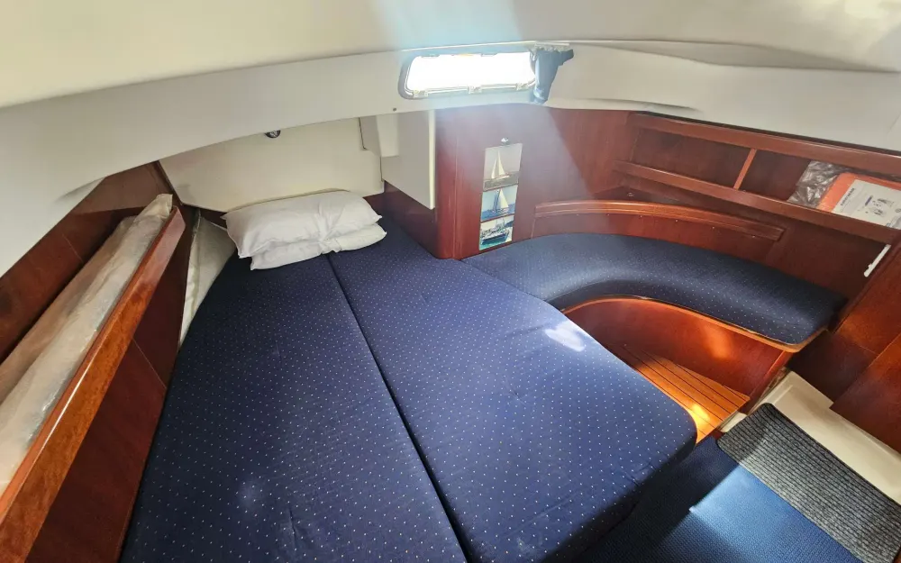 slider 16 Beneteau Oceanis 36 CC