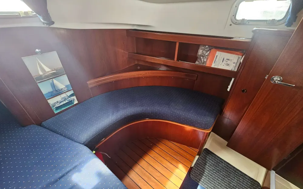 slider 6 Beneteau Oceanis 36 CC