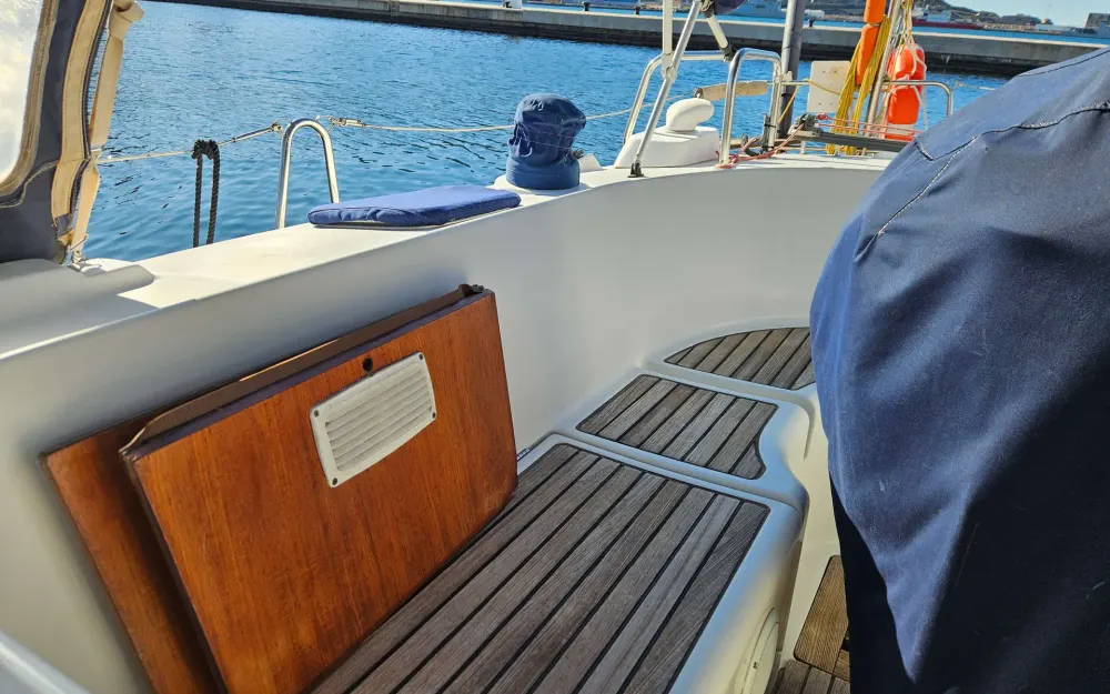 slider 7 Beneteau Oceanis 36 CC
