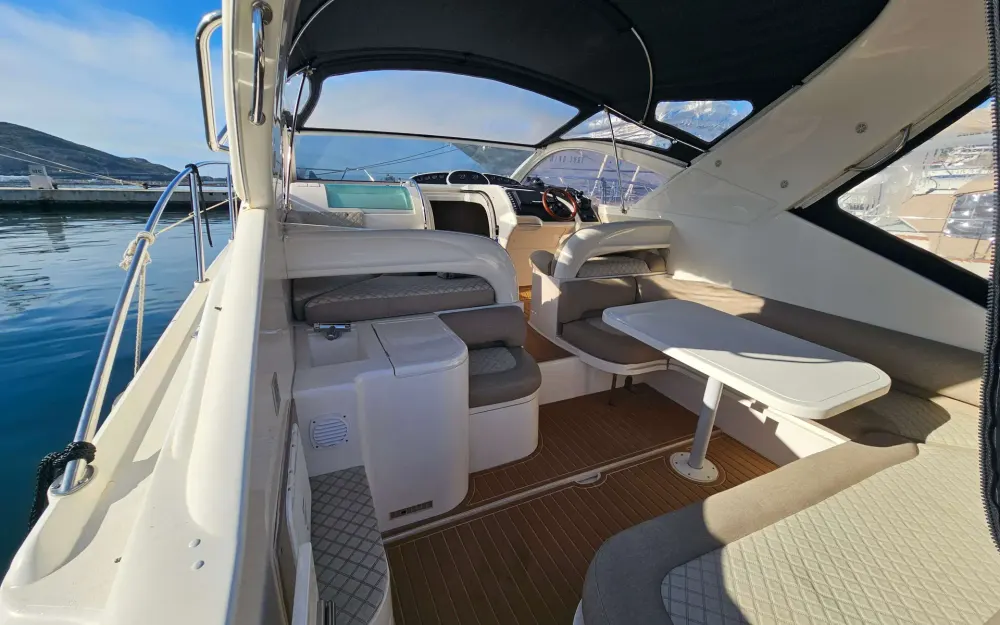 slider 1 Fairline Targa 37