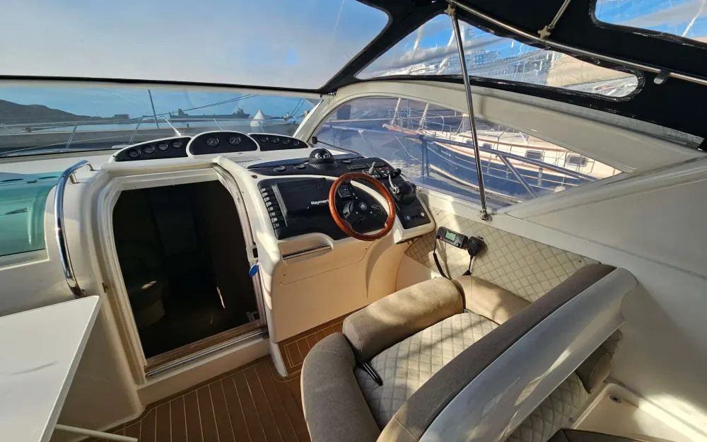 slider 8 Fairline Targa 37