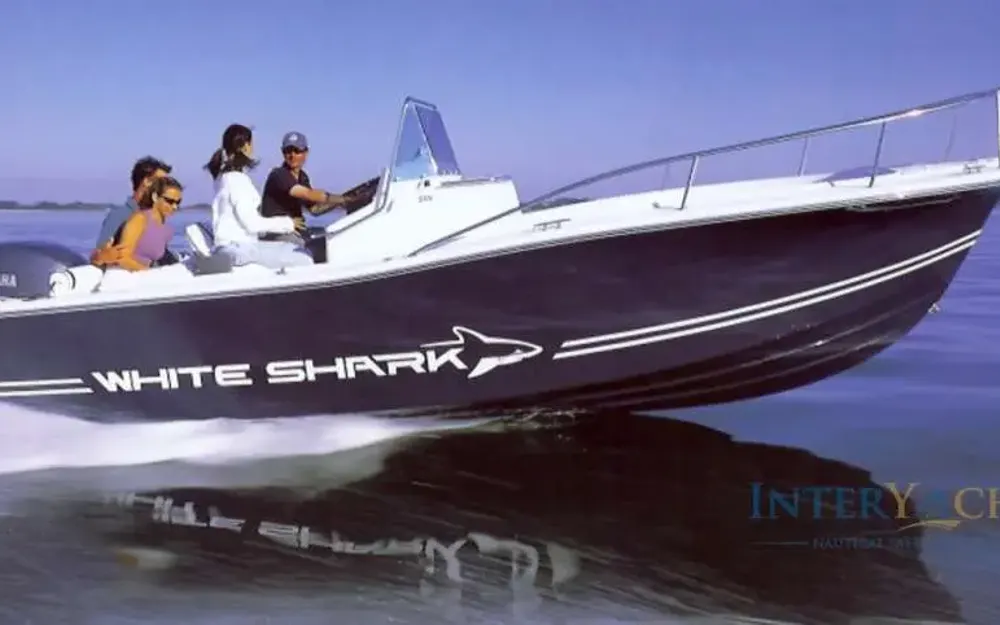 slider 0 White Shark  225