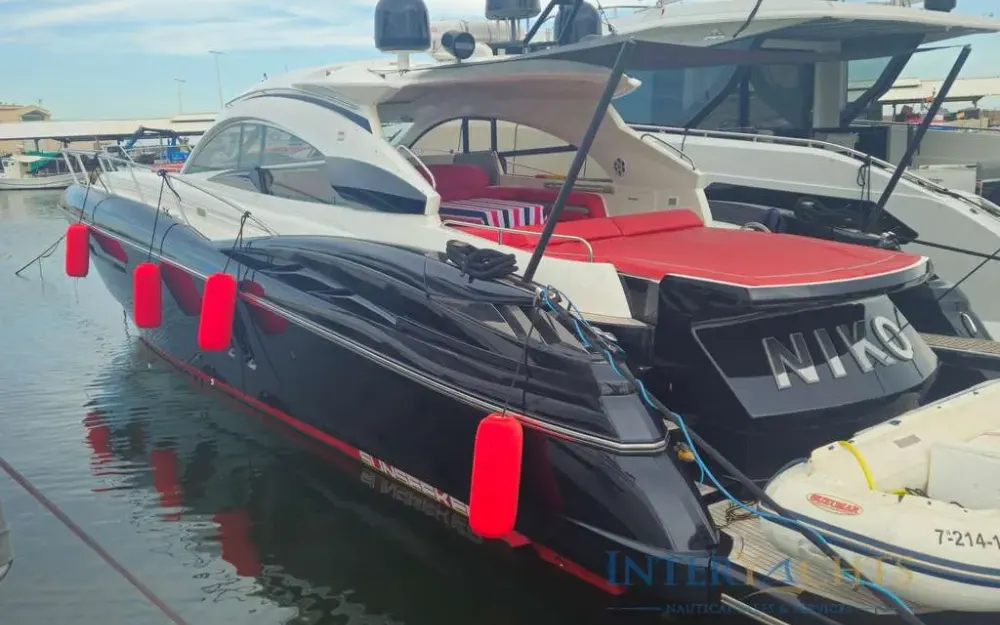 slider 8 Sunseeker Predator 62
