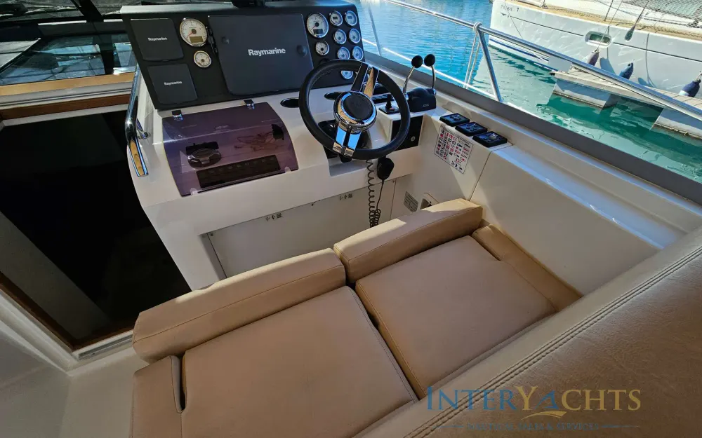 slider 57 Sealine  SC 35