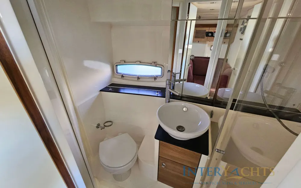 slider 61 Sealine  SC 35