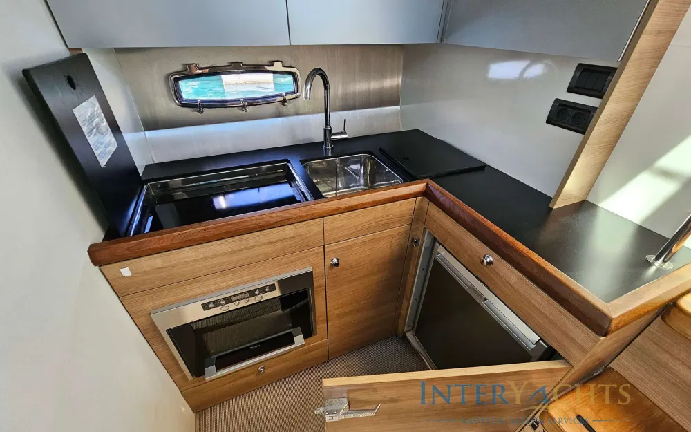 slider 63 Sealine  SC 35