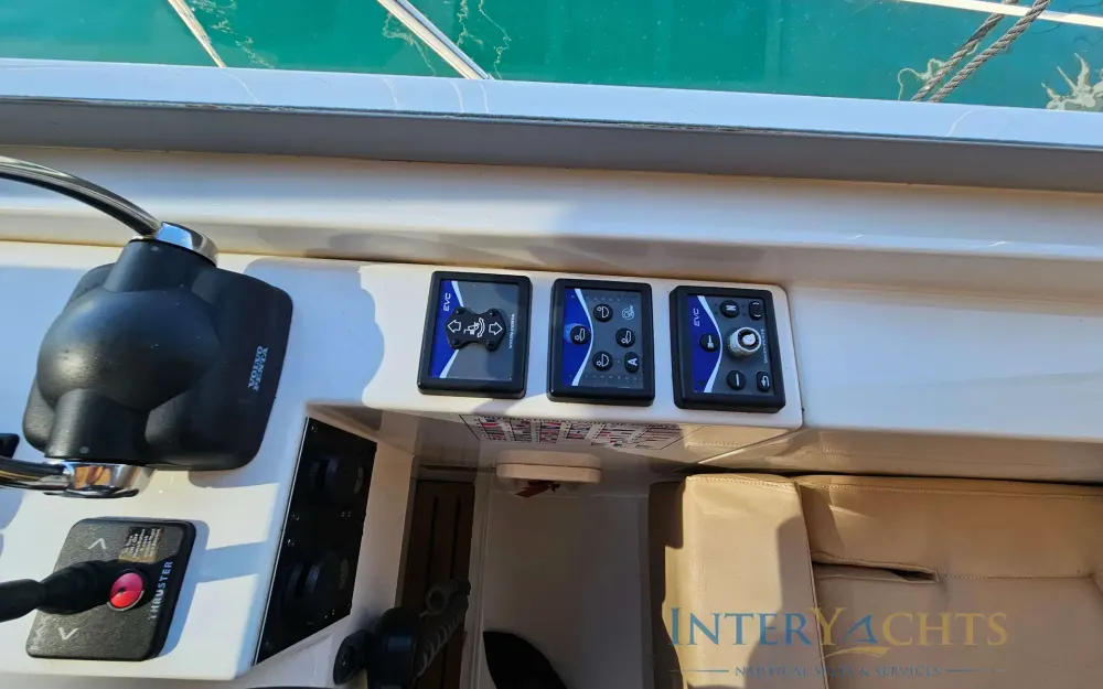 slider 65 Sealine  SC 35