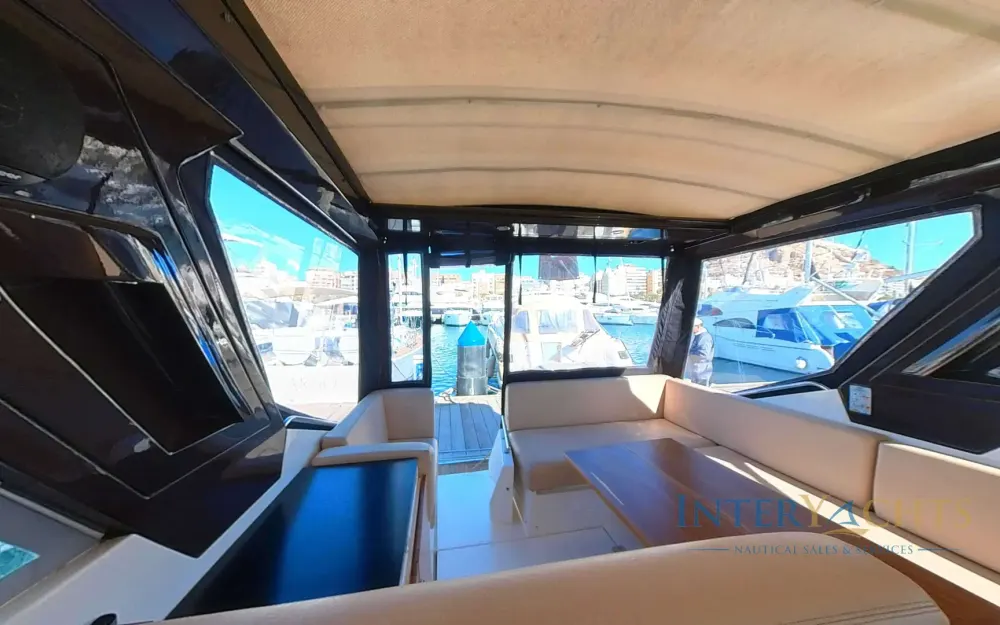 slider 75 Sealine  SC 35