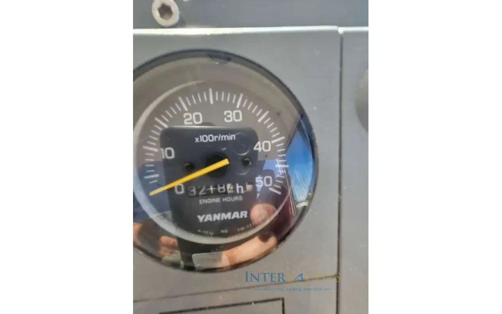 slider 10 Faeton  780 Moraga