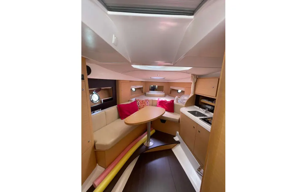 slider 13 Beneteau Monte Carlo 32
