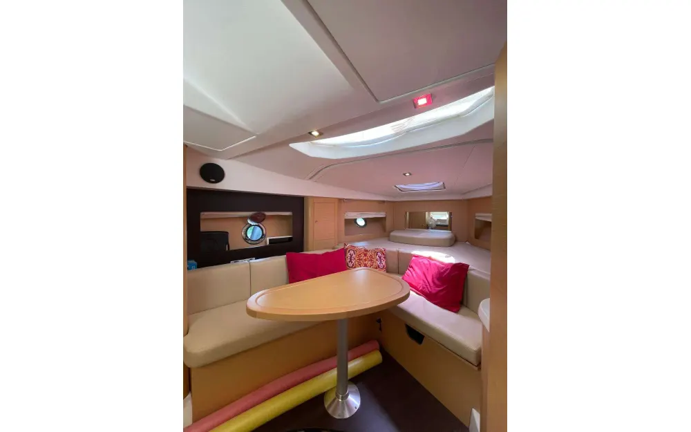 slider 14 Beneteau Monte Carlo 32