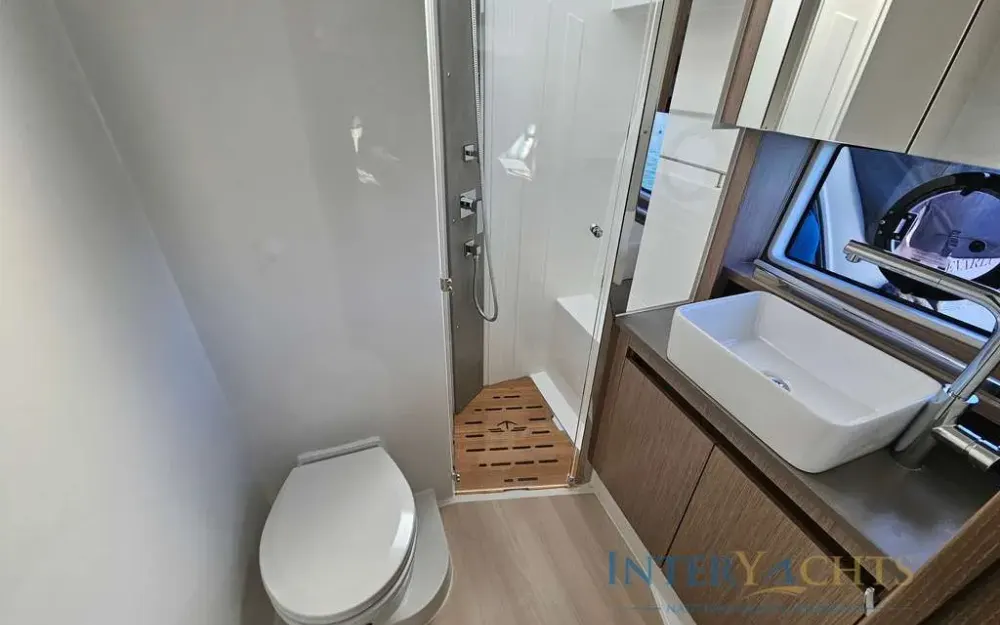 slider 3 Sealine  C390v