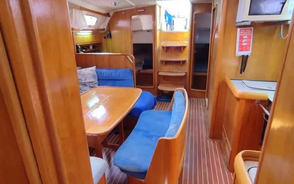 slider 11 Bavaria 42 cruiser