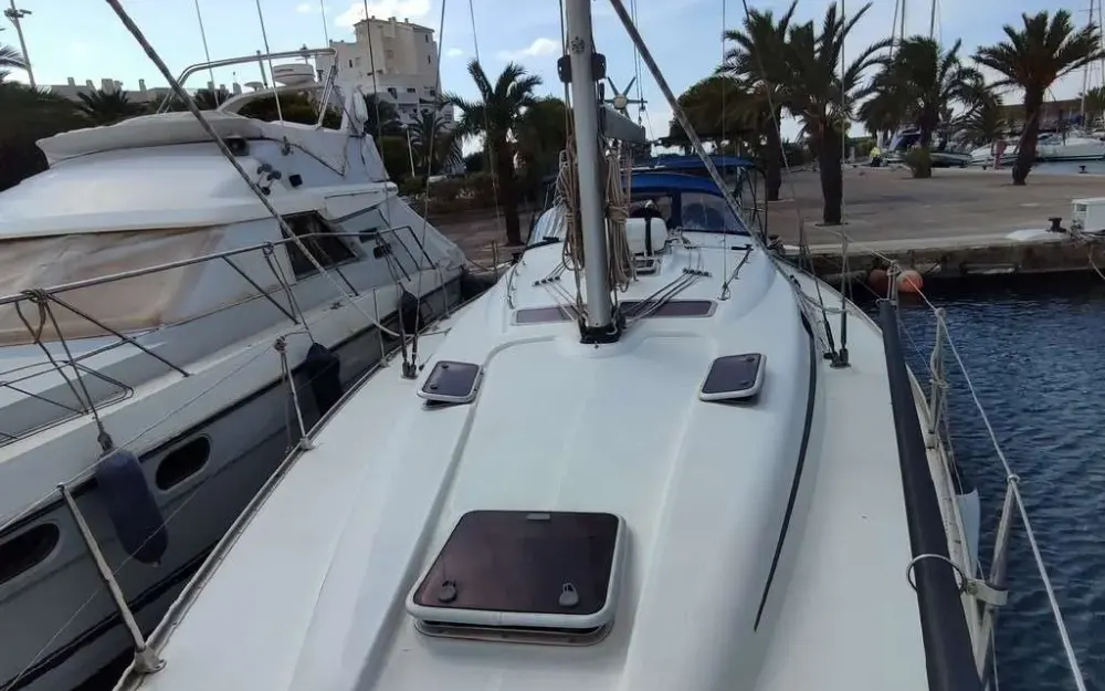 slider 4 Bavaria 42 cruiser