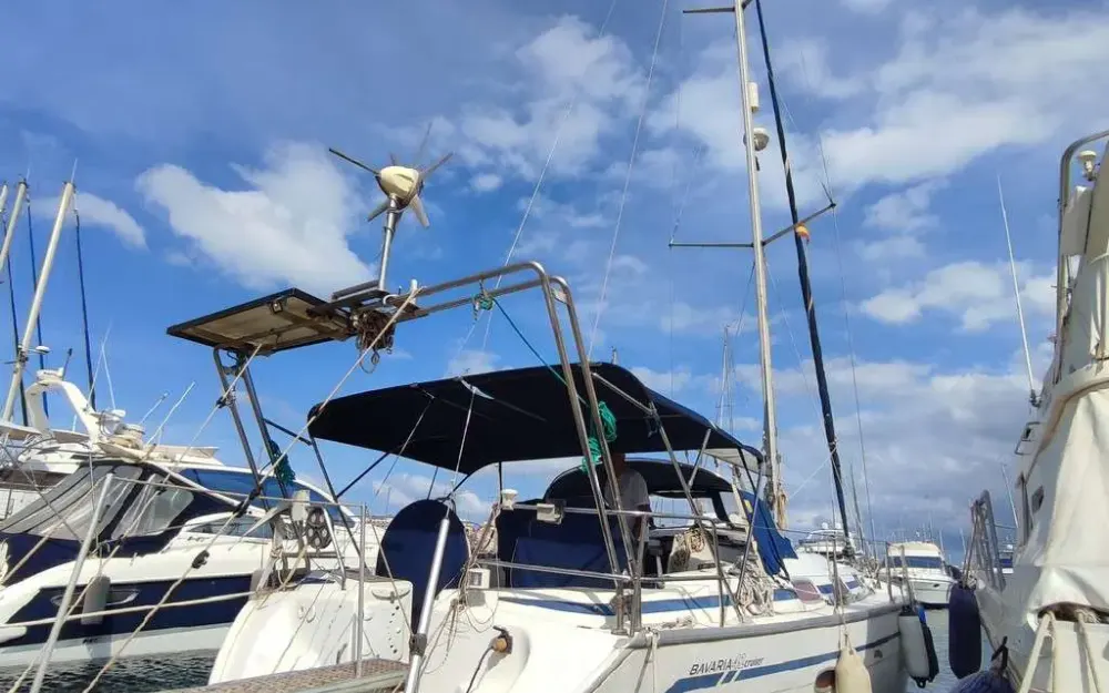 slider 7 Bavaria 42 cruiser
