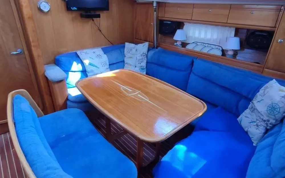 slider 8 Bavaria 42 cruiser