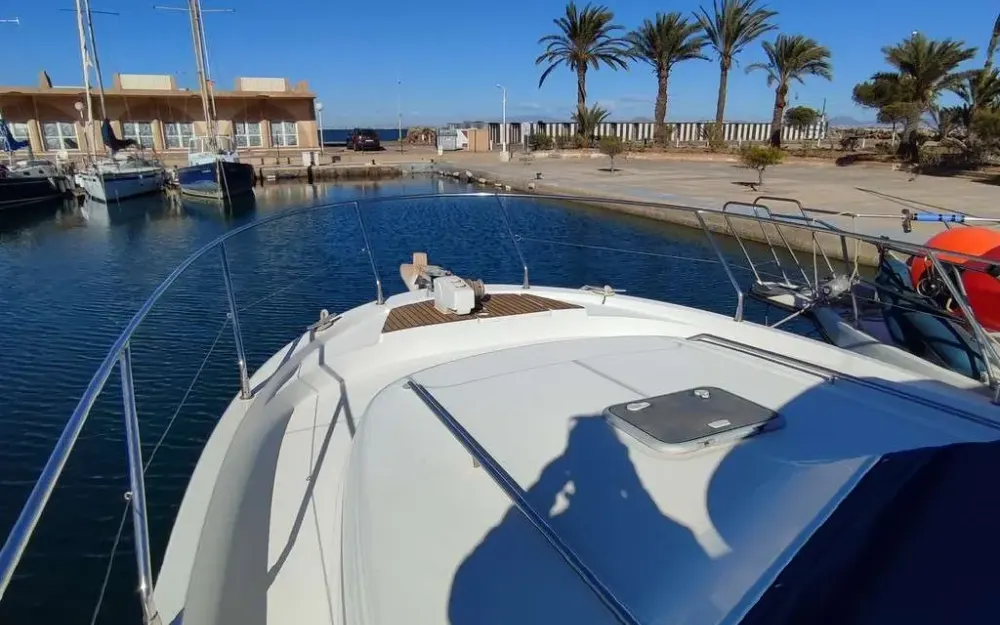 slider 1 Beneteau Antares 10.80 Fly